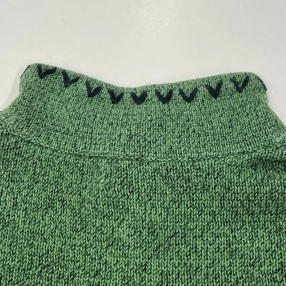 Christopher Banks Women’s Knit Sweater Green Size Large Hand Embroidered Cabin - Picture 4 of 12